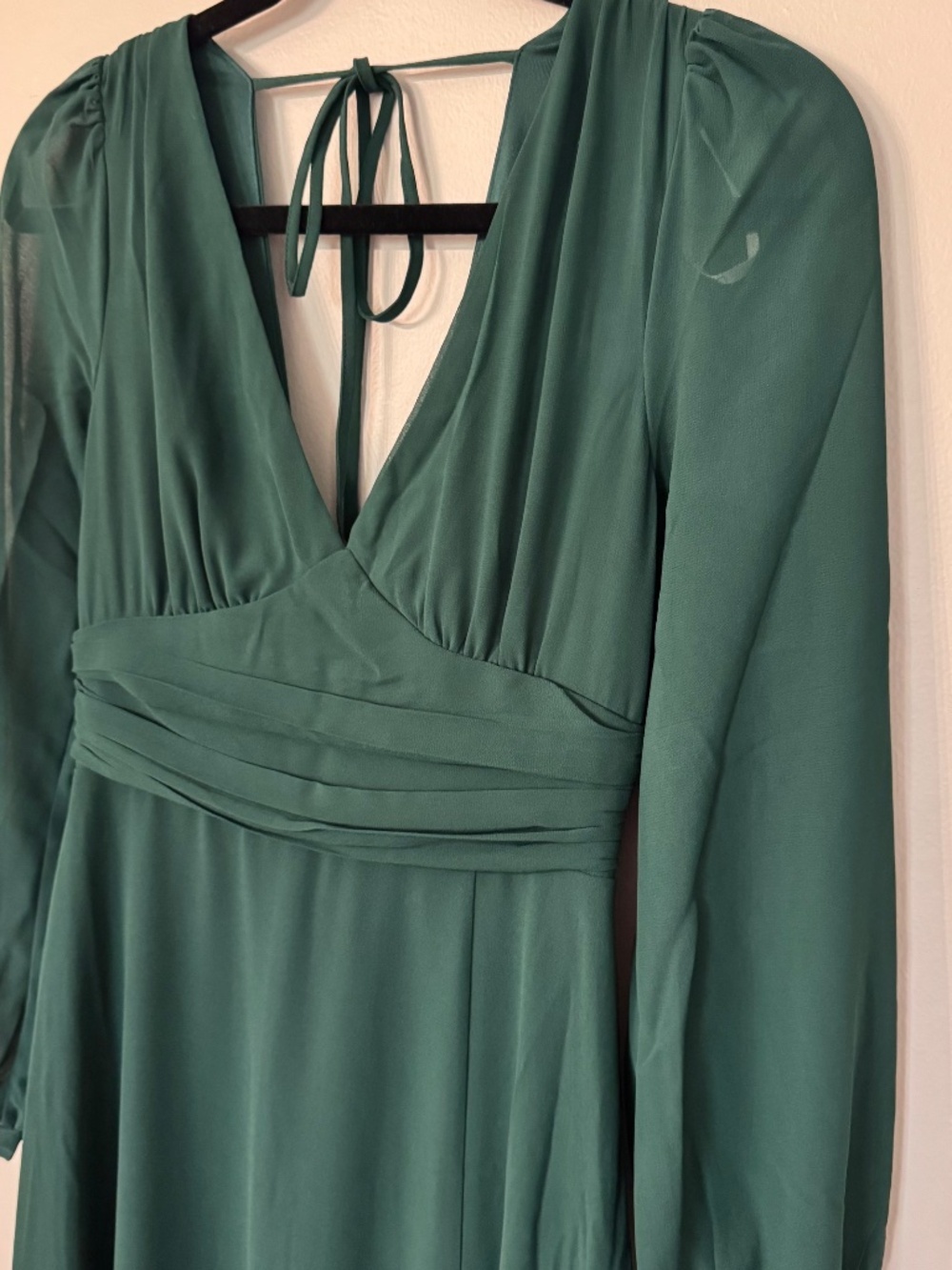 Lulus Women's Deep Green Long Sheer Sleeve V-Neck Peep Leg Maxi Dress Sz XS NWT - Picture 3 of 12
